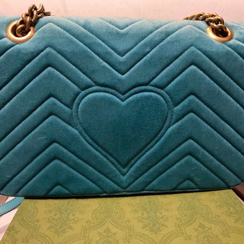 Authentic GUCCI Blue Velvet GG Marmont Shoulder Bag - Picture 4 of 11